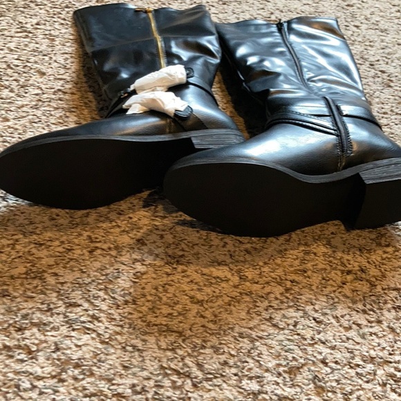 Brand new boots! - Picture 4 of 6